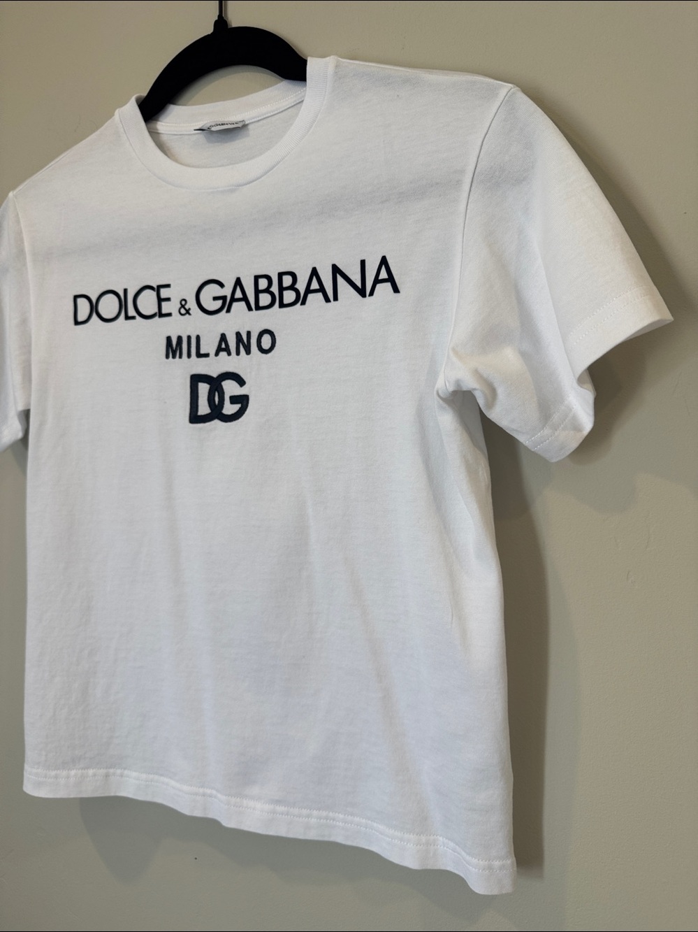 Boys Dolce & Gabbana White T-Shirt with Black Milano DG Logo - Picture 4 of 7